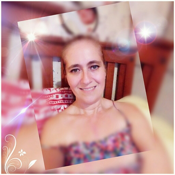 Meet your Posher, Echo - Picture 3 of 3